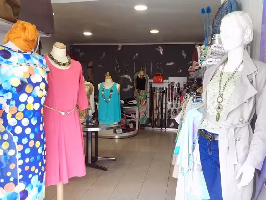 Akiwis, Pronto a Vestir