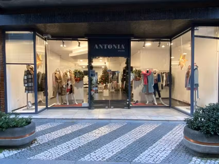 ANT&Oacute;NIA&acute;store