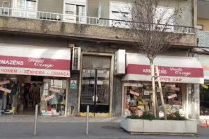 Armaz&eacute;m Dona Cargo ou Estrela De Moscavide Lda