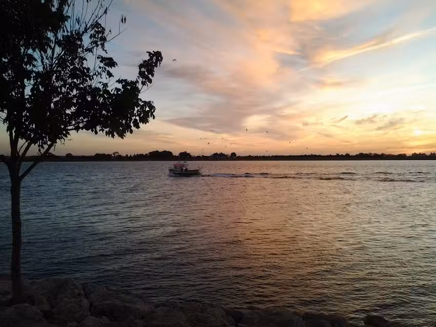 Armazens De Confec&ccedil;&otilde;es Do Lazareto, Lda.