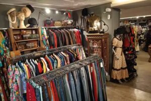 Ás de Espadas vintage store and more