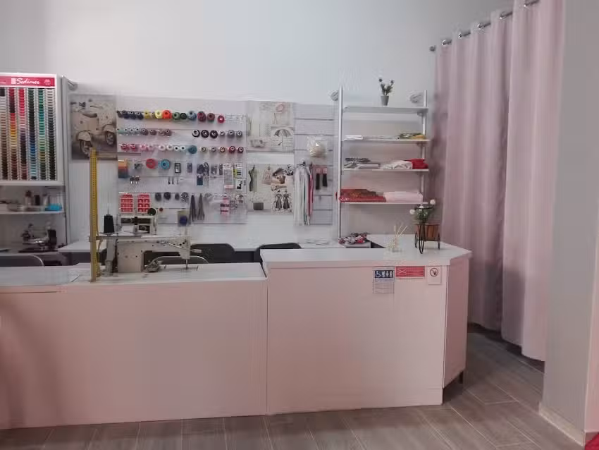 Atelier de costura M&oacute;nica Bastos