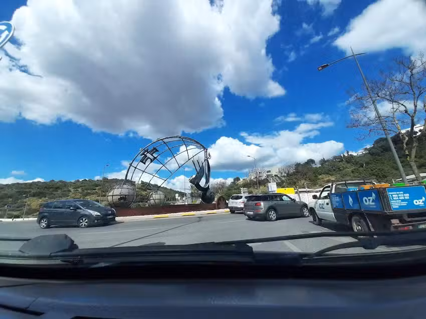 Av. dos Descobrimentos, Edificio, Radio Solar, Areias de S joao, R/c fr: cm, 8200-269, Albufeira