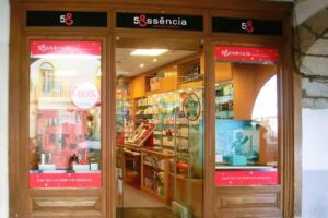 B& &ndash; &Eacute;vora