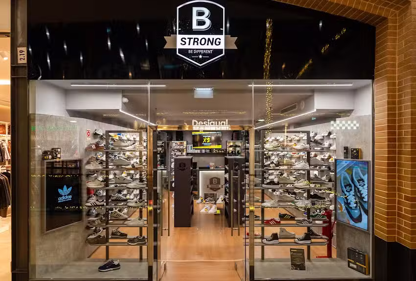 B Strong Almada F&oacute;rum