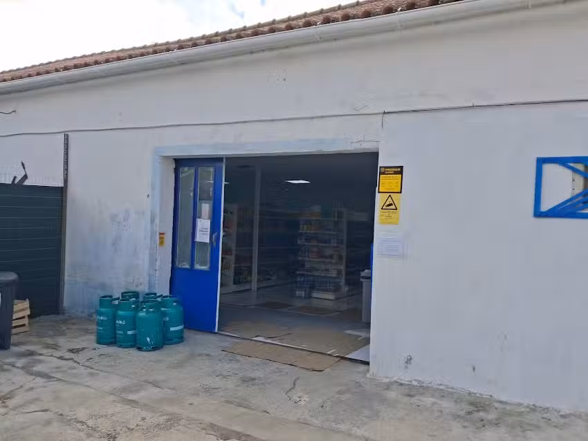 Bom Tom by Mar&iacute;lia Louren&ccedil;o