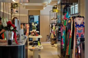 Boutique Black & White