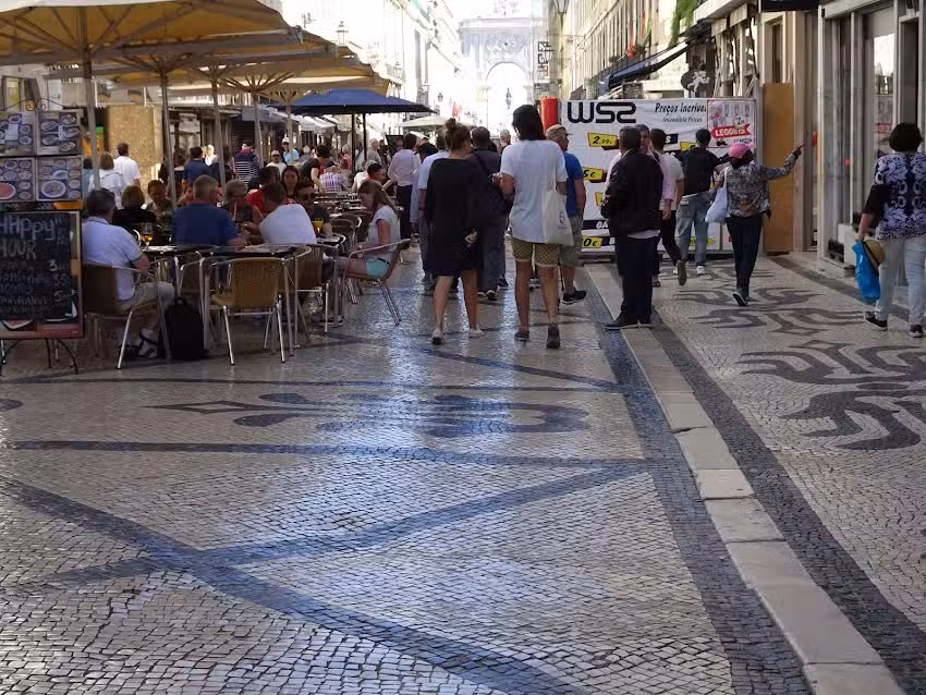 Boutique Love &ndash; Trig&eacute;meos &ndash; Sociedade De Confec&ccedil;&otilde;es, Lda.