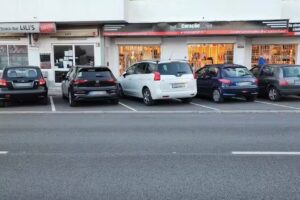 By Soares Discount Store