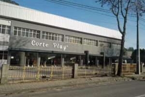 Confec&ccedil;&otilde;es Leonel ,lda. /Corte play