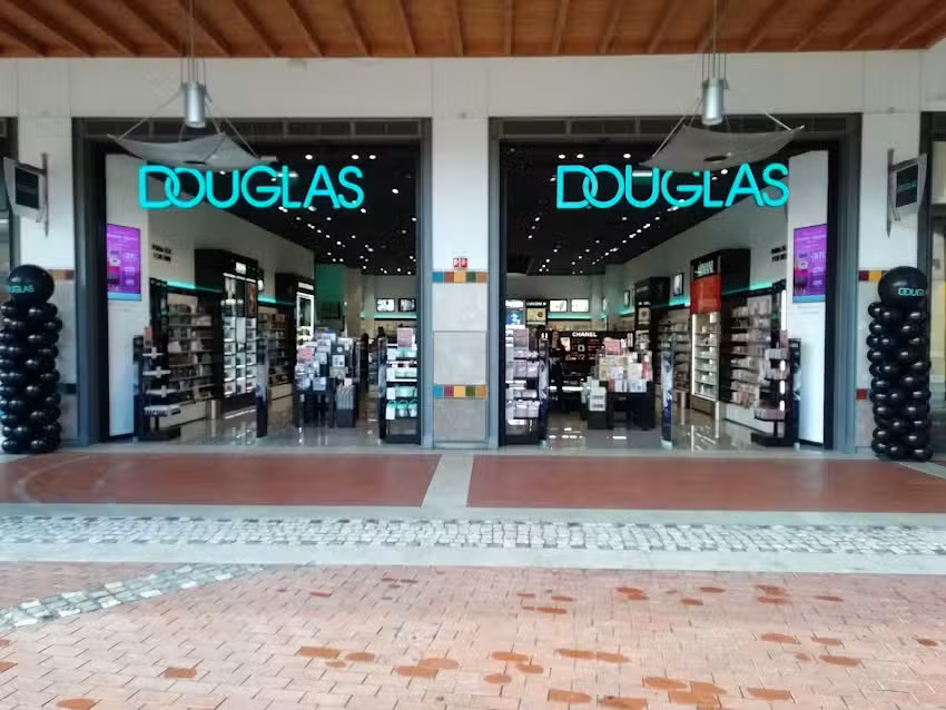 Douglas Faro F&oacute;rum Algarve