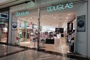 Douglas LoureShopping