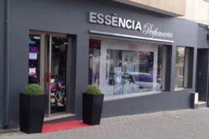 Ess&ecirc;ncia -Perfumaria & Cosm&eacute;tica Lda