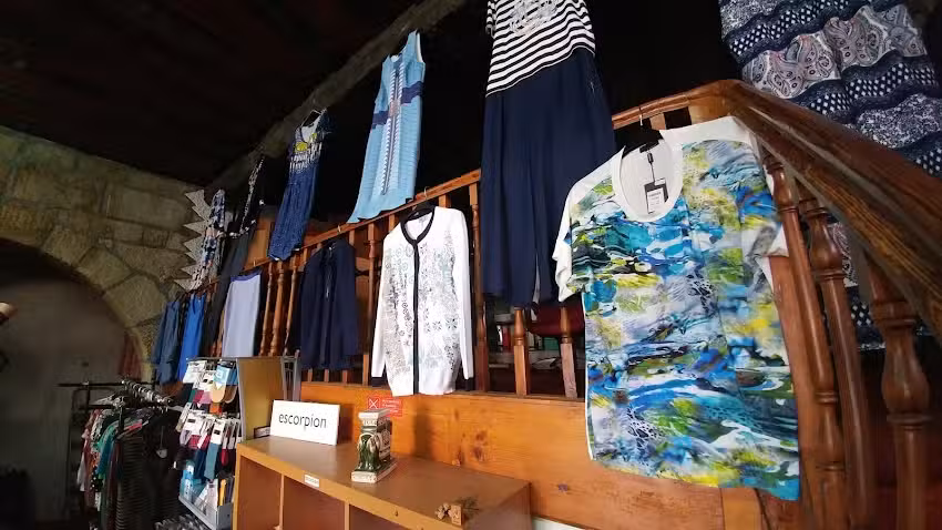 Galeria A Trave &ndash; Teixeira Machado & Oliveira, Decora&ccedil;&otilde;es, Lda.