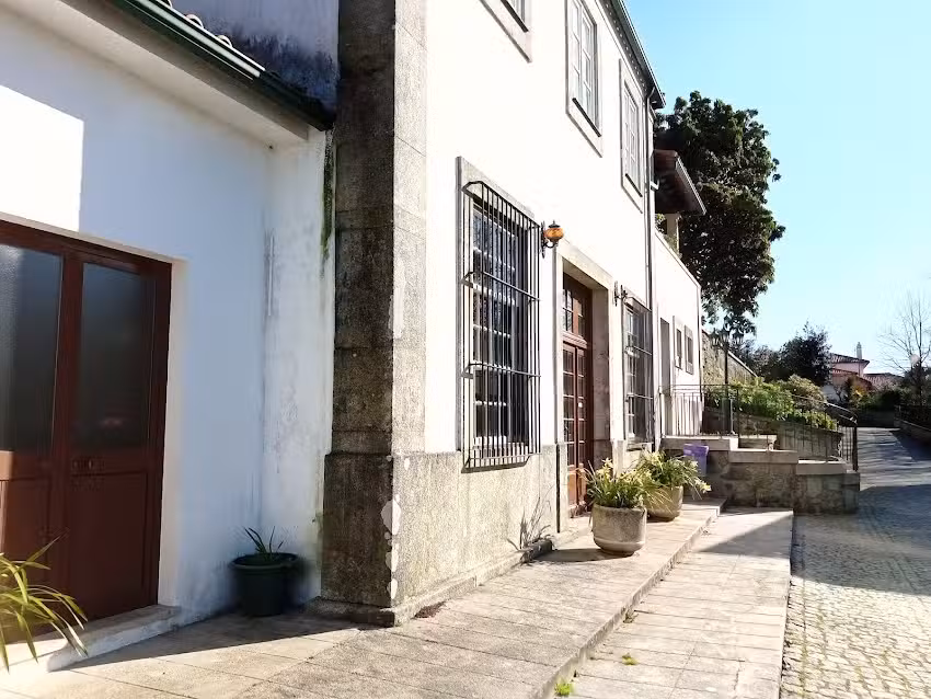 J. Ara&uacute;jo & Gon&ccedil;alves &ndash; Confec&ccedil;&otilde;es, Lda.