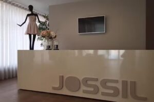 JOSSIL SAPATARIA/ VESTU&Aacute;RIO