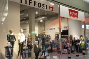 Levi’s/Tiffosi/Samsonite