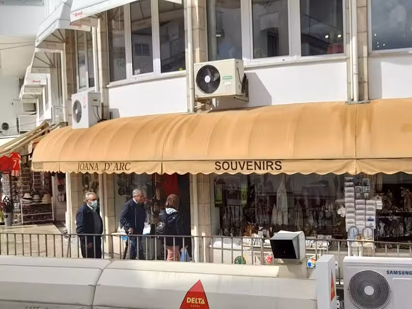 Loja Joana D`Arc &ndash; Antonio Vieira Reis & Filhos, Lda