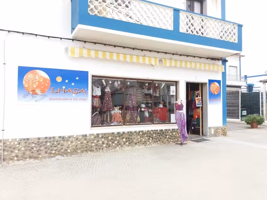 Loja Lhasa-Sudoeste Natural. Zambujeira do Mar