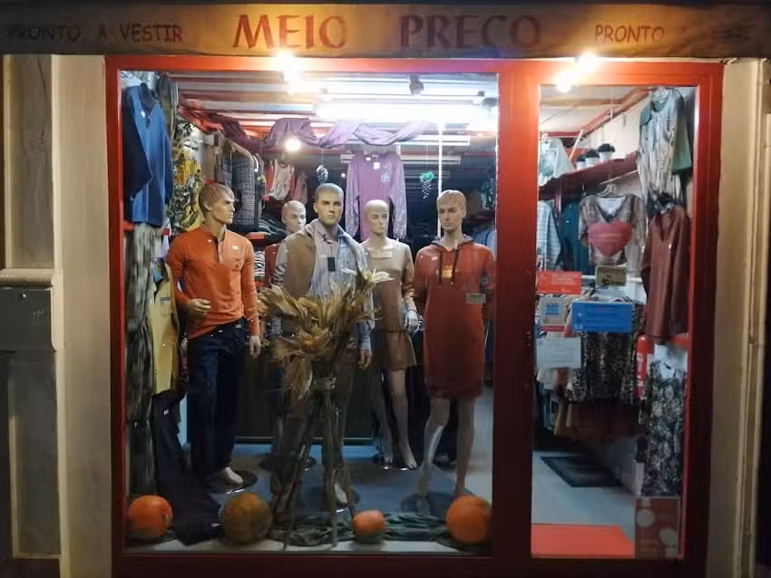 Meio Pre&ccedil;o Pronto a Vestir