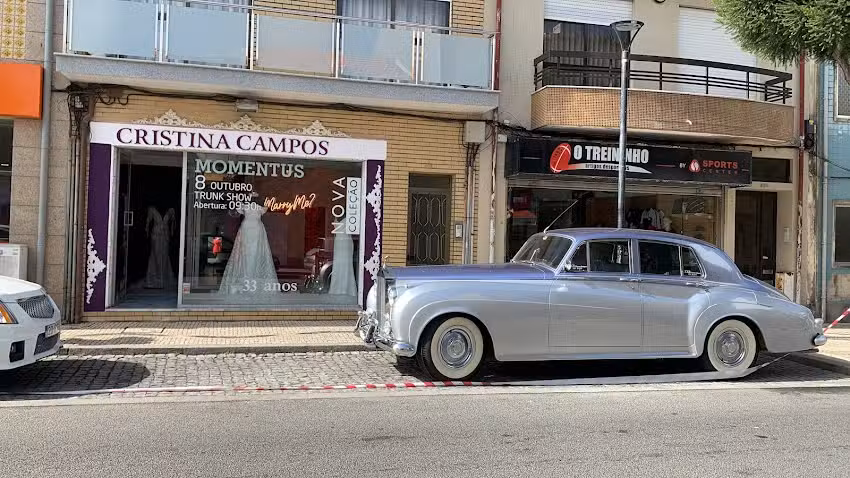 Momentus by Cristina Campos