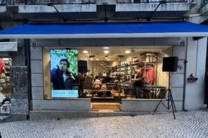 Mr. Blue Rua do Carmo