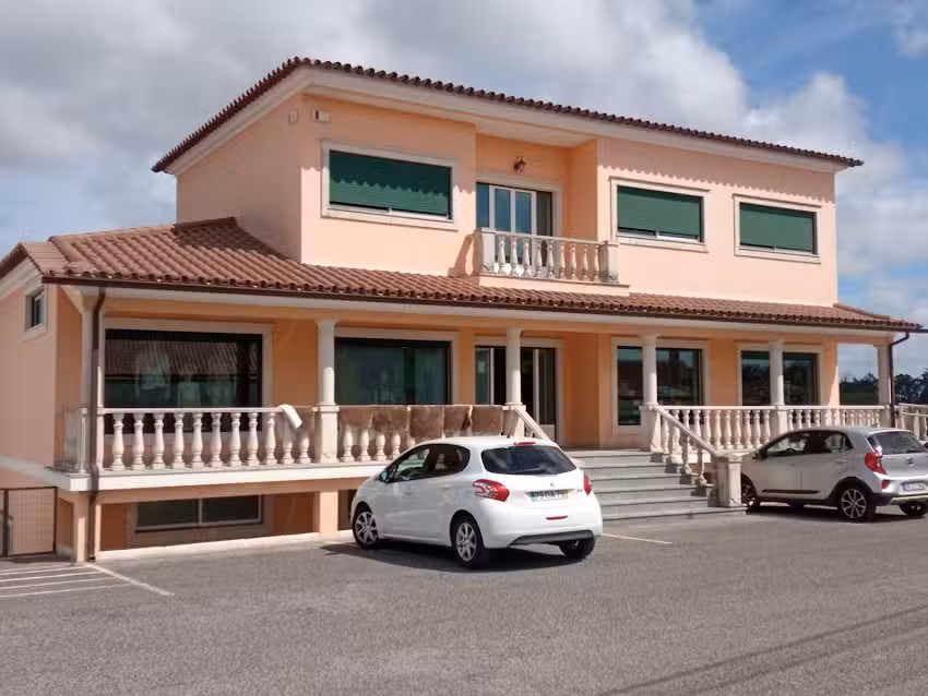 O Cantinho Da Isabel &ndash; Com&eacute;rcio De Vestu&aacute;rio E Artigos De Decora&ccedil;&atilde;o, Lda.