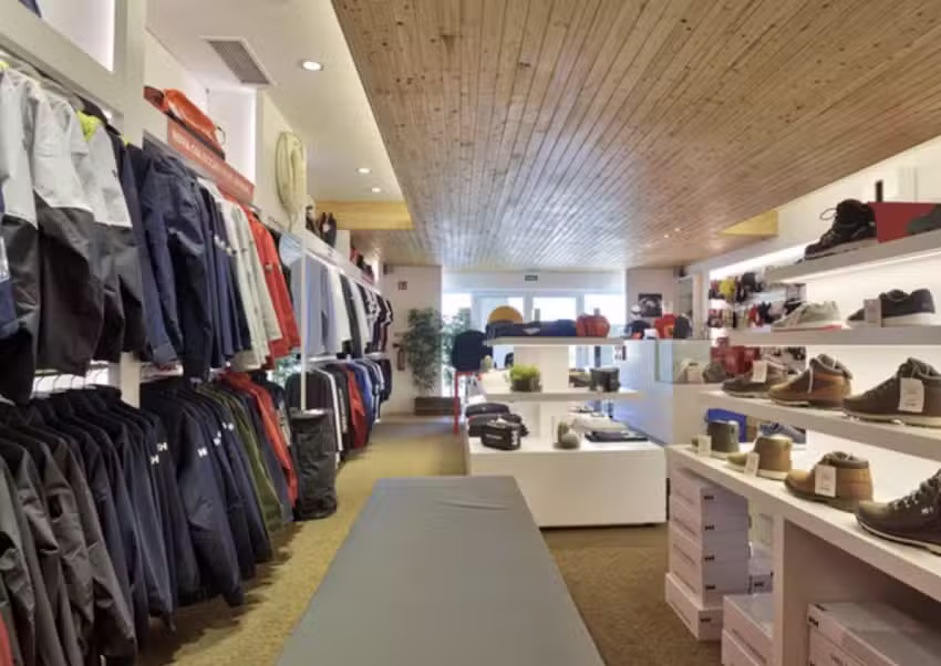 Ocean off price store HH