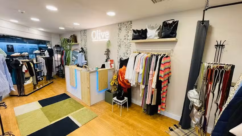 Olive Clothes & Complements