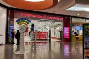 Perfumes & Companhia &ndash; Guimar&atilde;es Shopping