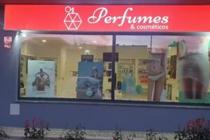Perfumes & Cosm&eacute;ticos