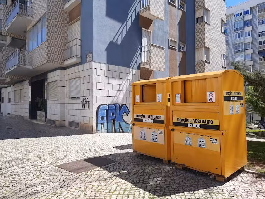 Ponto de recolha de roupa