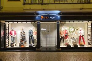 Ponto Negro &bull; Caldas da Rainha