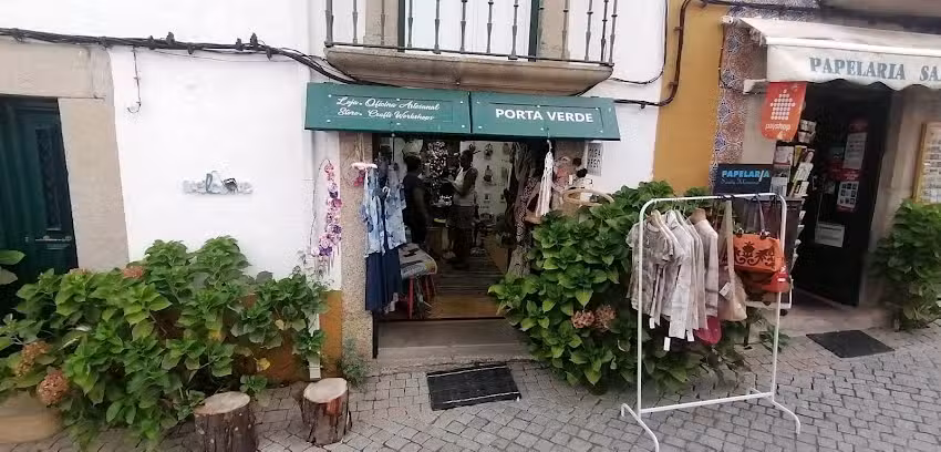 Porta Verde &ndash; Olga Rego &ndash; Artes&atilde;