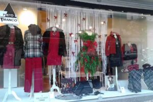 Preto E Branco &ndash; Angela Maria Diego Lisboa