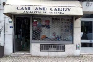 Rosa Vermelha &ndash; Moreira & Rosa, Lda.