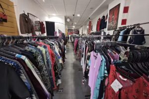 Roupa em 2&ordf; M&atilde;o, Compra/Venda