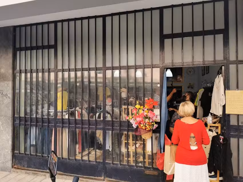 Roupa Gira & (O)Usada