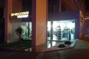 Sneakers House – Sneakers Power, Lda