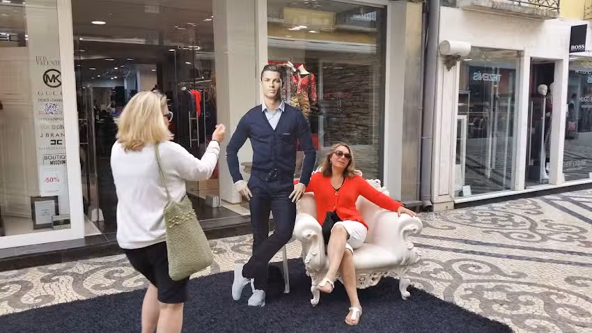 Sporfaro &ndash; Oliveira & Cacima-Vestuario E Desporto, Lda.