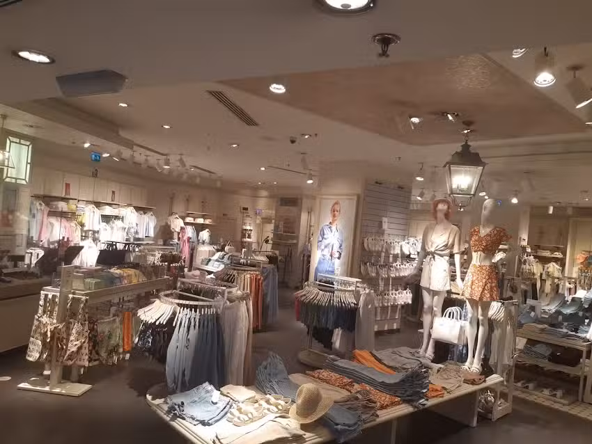 Stradivarius &bull; Caldas da Rainha