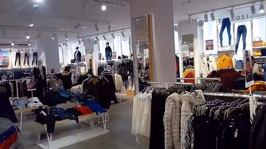 Tiffosi &bull; &Eacute;vora Plaza