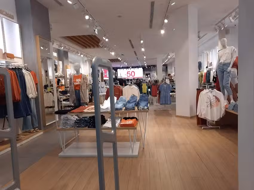 Tiffosi &bull; MAR Shopping &ndash; Almancil