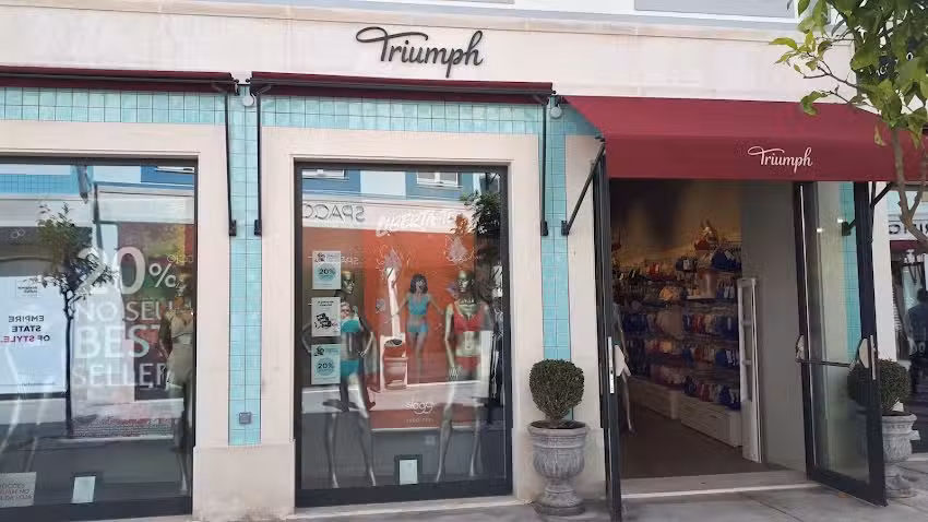 Triumph Lingerie &ndash; Outlet Almancil
