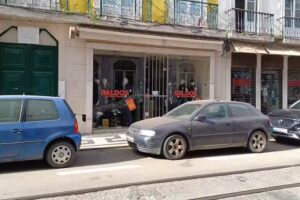 Vitrine &ndash; J.A. Sequeira, Lda.